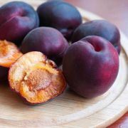 Абрикос Черный принц